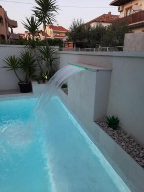 Отель Apartments Benic  Задар